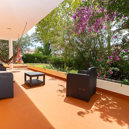Oceans House בית אירוח *